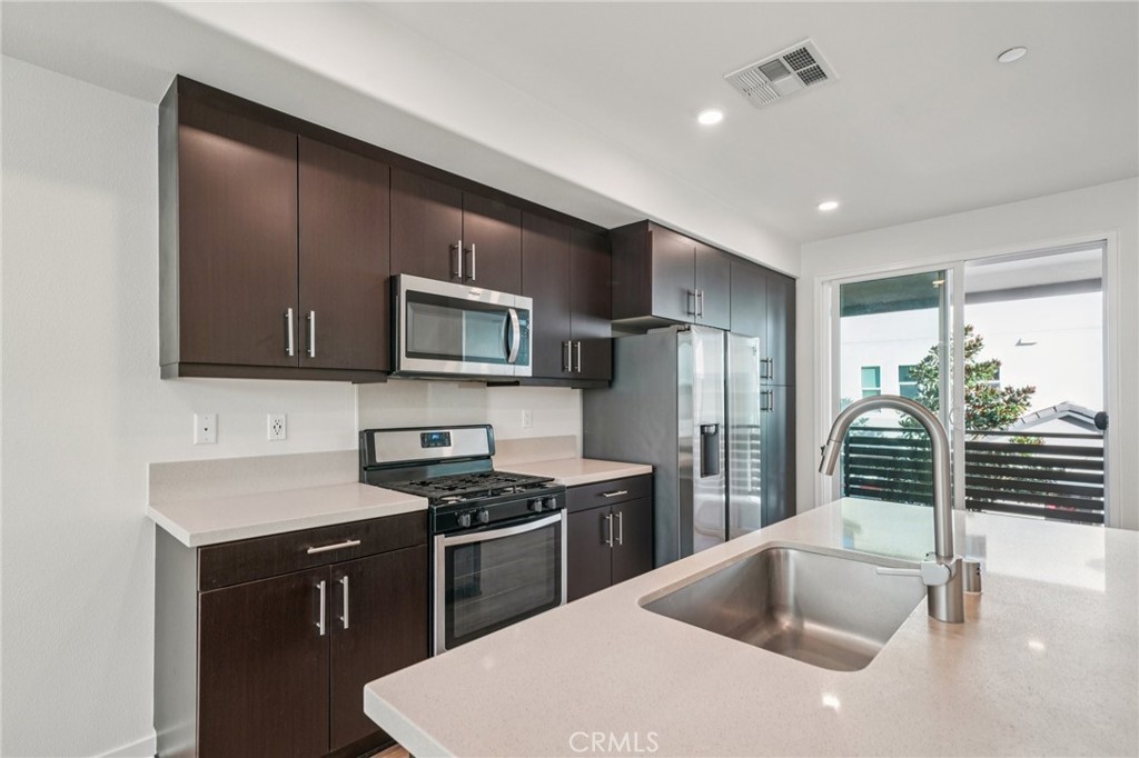 9422 Shade Place Rancho Cucamonga, CA 91730 - Photo 16 of 72