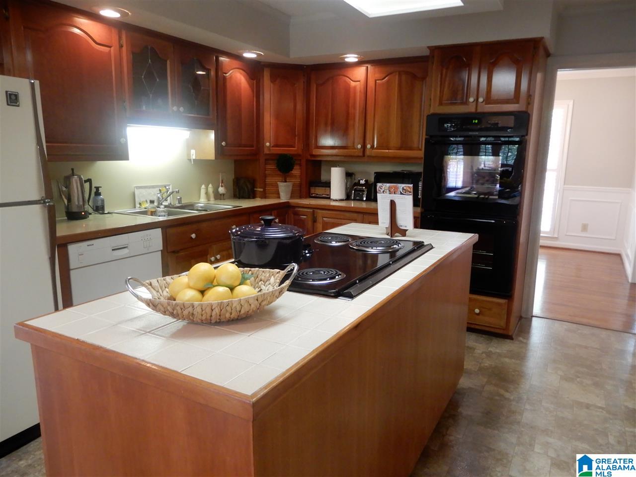 105 Acton Road Birmingham, AL 35243 - Photo 15 of 41