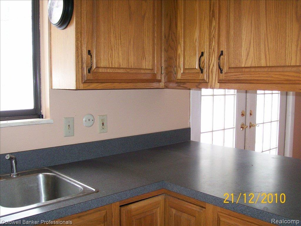 5177 Winchester Pass Road Lapeer, MI 48446 - Photo 3 of 8 Kitchen