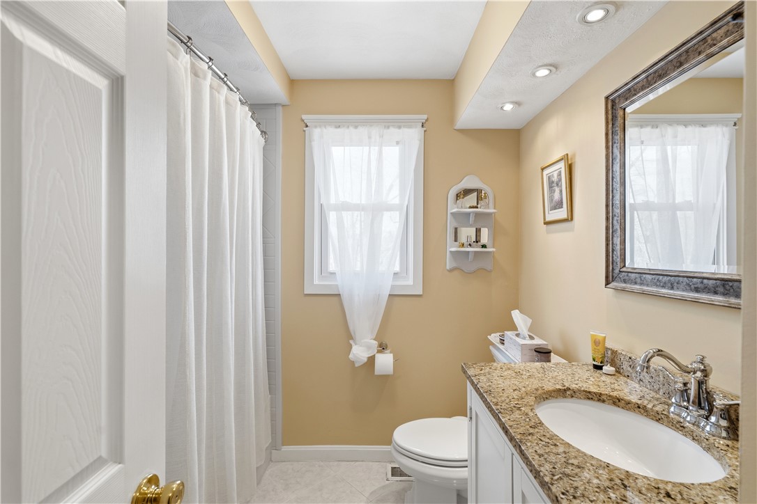 47 Howard Avenue Coventry, RI 02816 - Photo 19 of 29