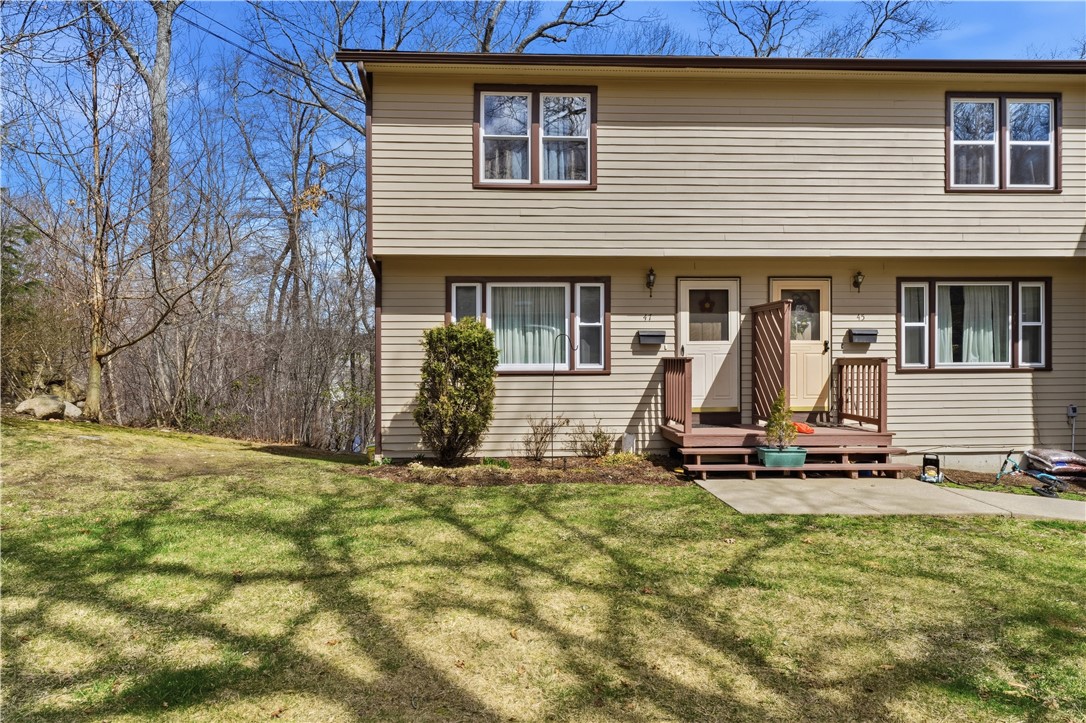 47 Howard Avenue Coventry, RI 02816 - Photo 2 of 29