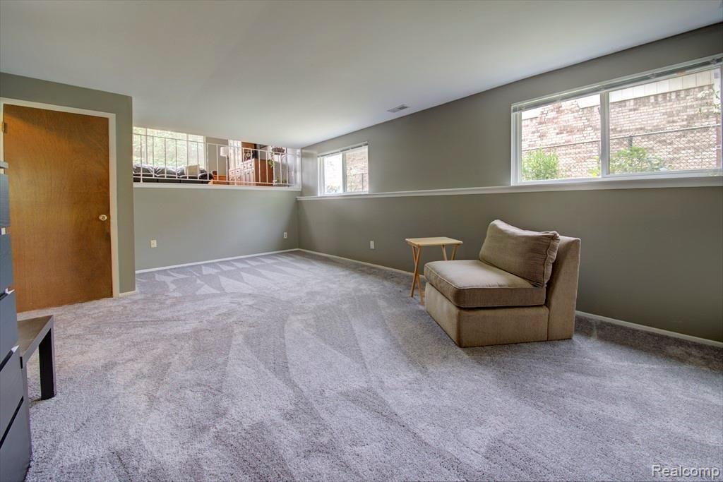 42816 Keystone Canton, MI 48187 - Photo 24 of 30 20190709-_MG_9748_49_50_51_52_53_54_Fusion-Interior.jpg