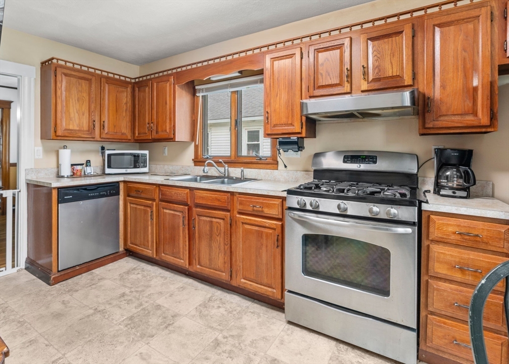 70 Constance Road Boston, MA 02132 - Photo 4 of 12 Gallery Image 4
