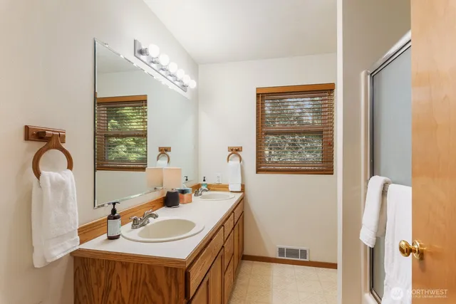 $675,000 | 759 West Vista Drive, Camano Island, WA 98282