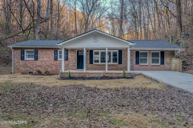 $449,900 | 9003 Tedford Lane, Knoxville, TN 37922
