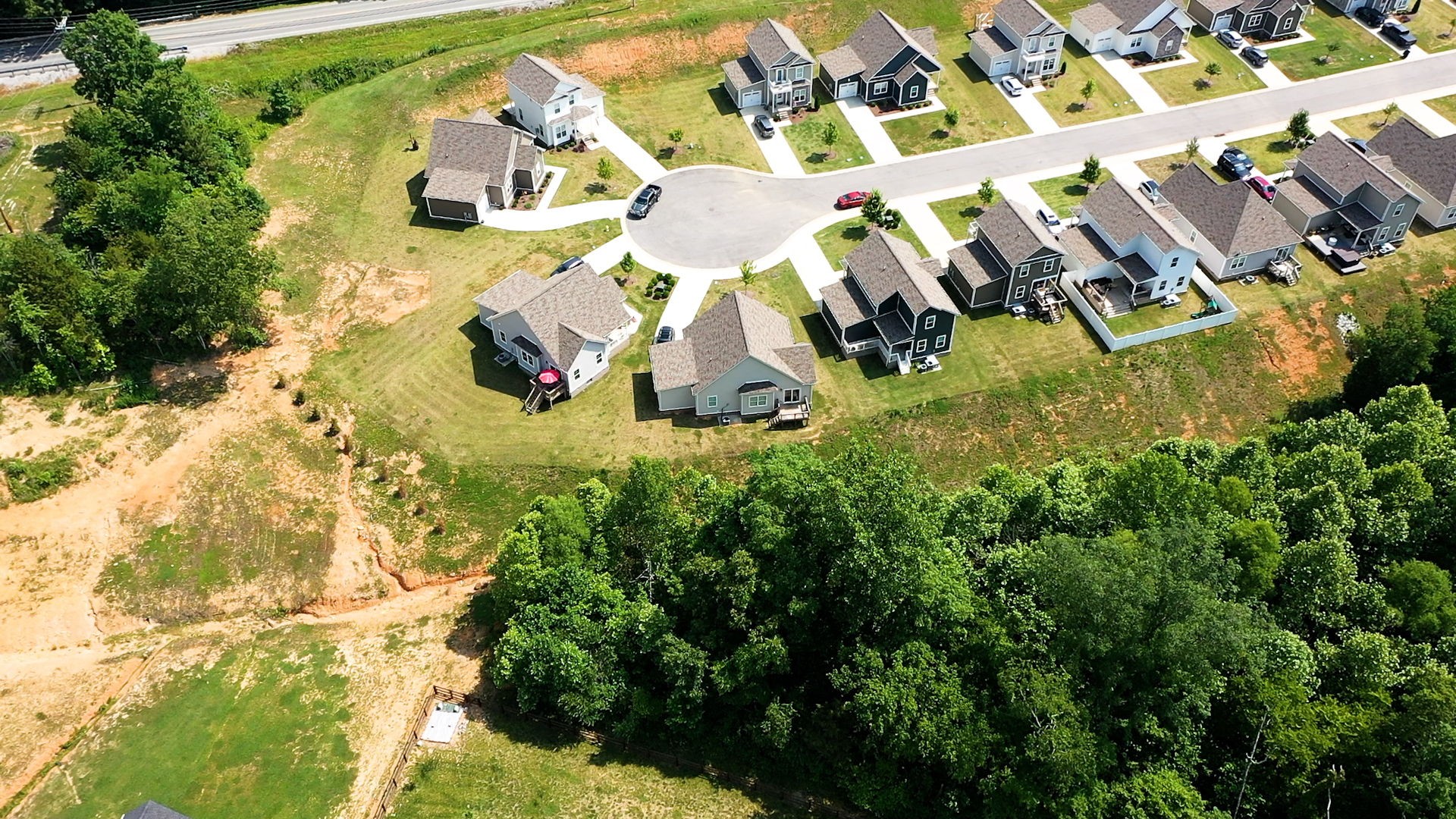 37 Sycamore Ridge West Burns, TN 37029 - Photo 34 of 36 an aerial view of residential houses with outdoor space