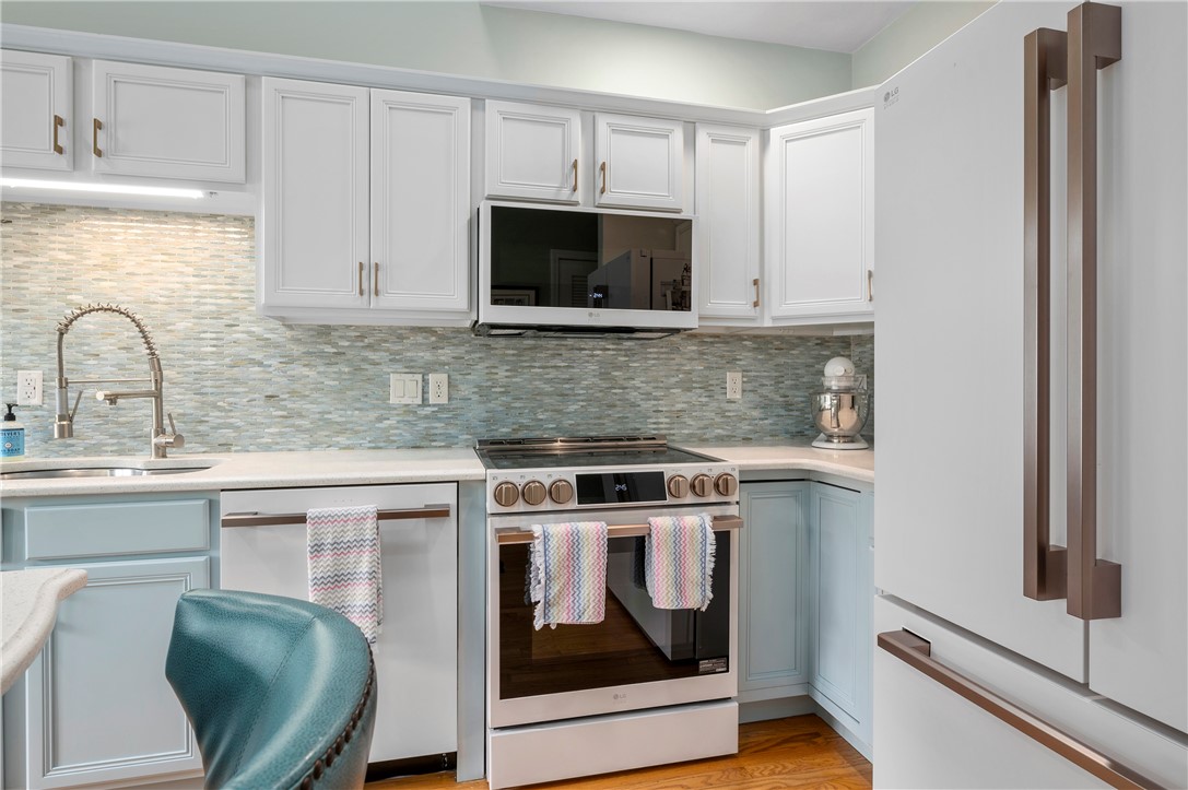 130 Bear Hill Road, Unit 302 Cumberland, RI 02864 - Photo 6 of 42 Gallery Image 6