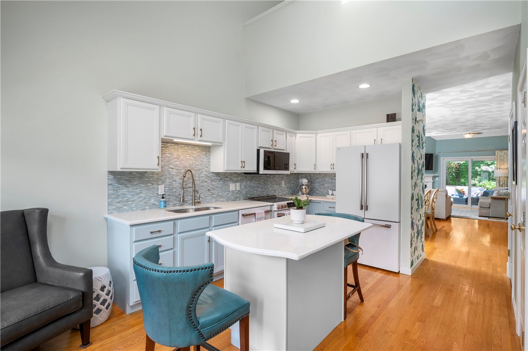 130 Bear Hill Road, Unit 302 Cumberland, RI 02864 - Photo 7 of 42 Gallery Image 7