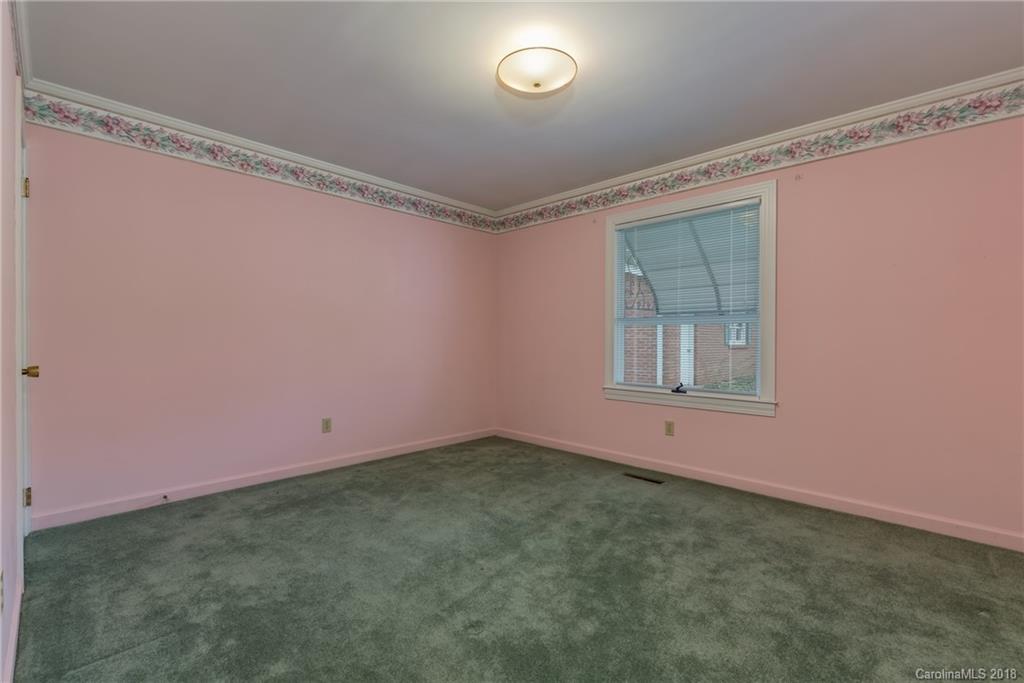 541 North Main Street Rutherfordton, NC 28139 - Photo 14 of 35 a view of room and window