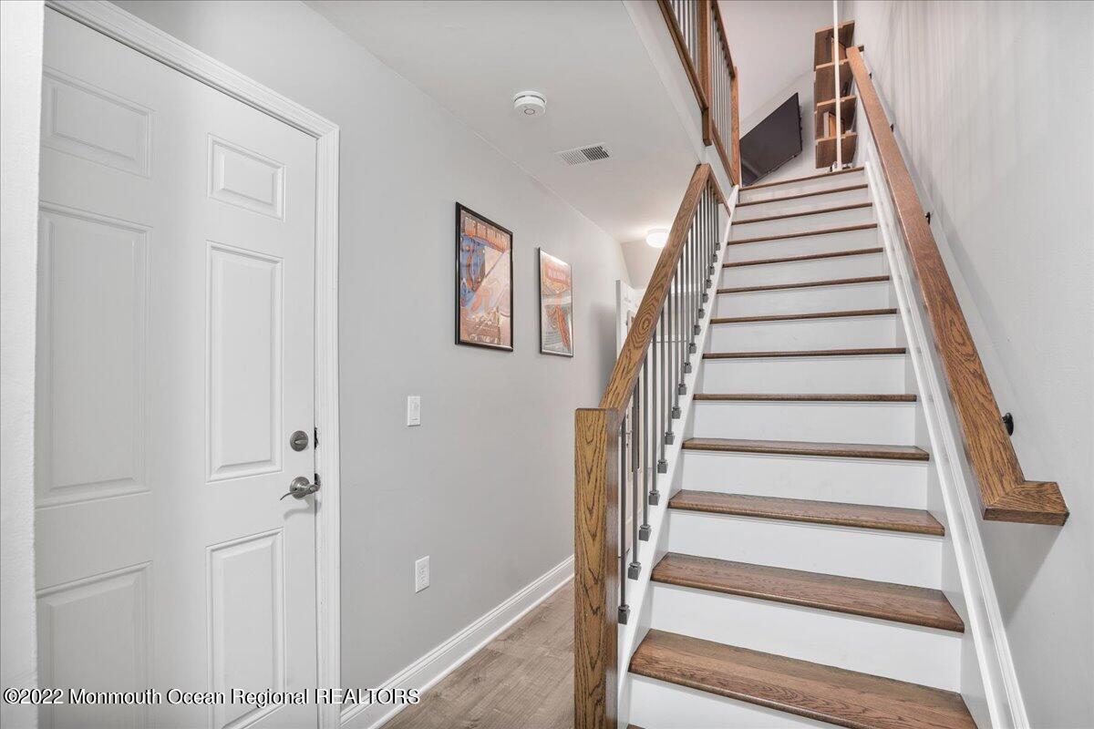 5 Island View Way, Unit 10 Sea Bright, NJ 07760 - Photo 6 of 30 a view of entryway