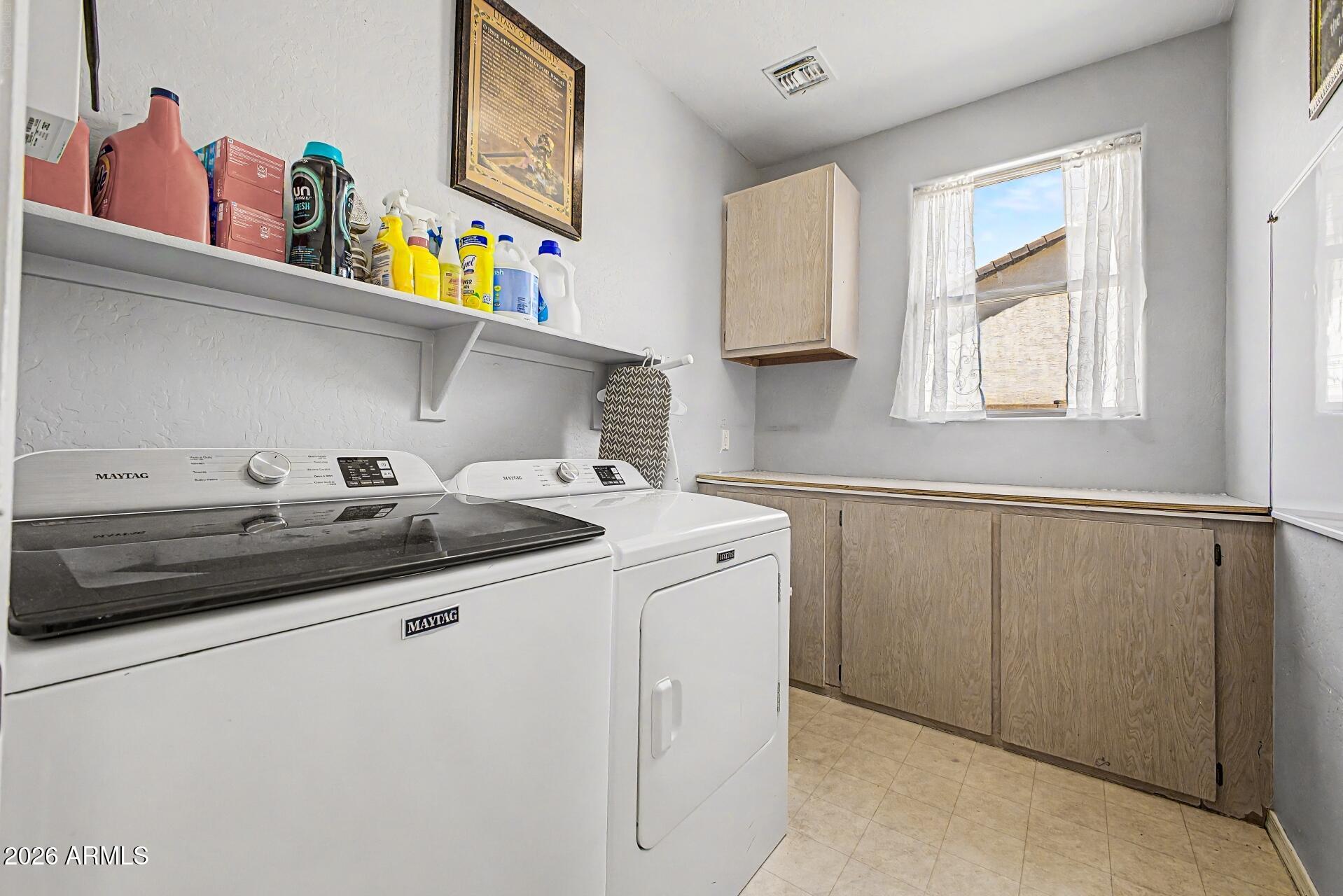 1829 East Beverly Road Phoenix, AZ 85042 - Photo 16 of 48 Indoor Large Laundry 1