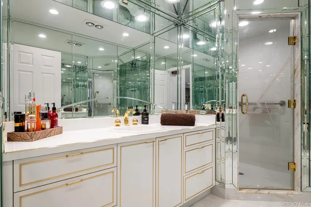 $6,000,000 | 109 Mamaroneck Road, Scarsdale, NY 10583