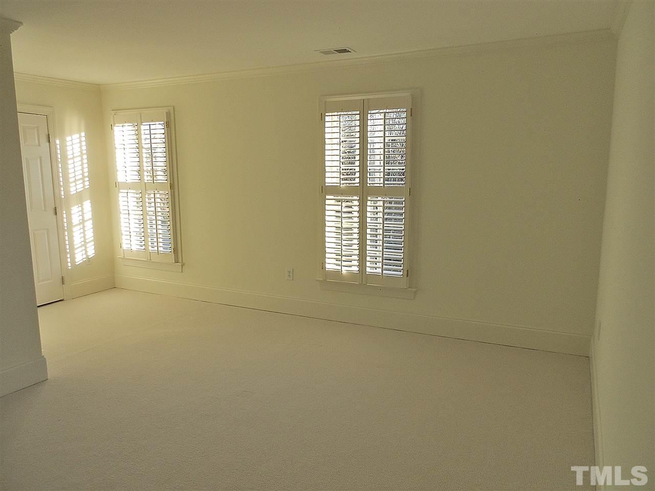 2300 Elmsford Way Raleigh, NC 27608 - Photo 21 of 30
