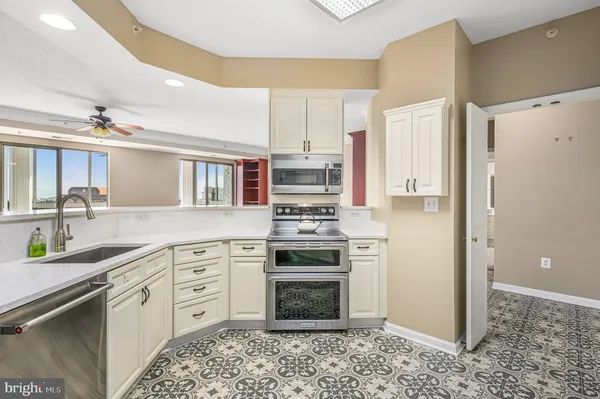 $515,000 | 19365 Cypress Ridge Terrace, Unit 1115, Leesburg, VA 20176
