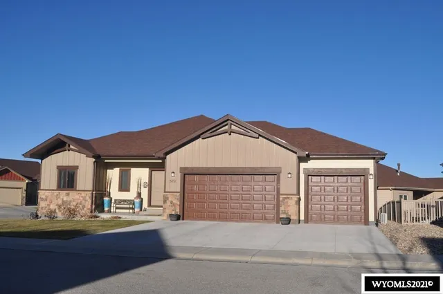 $500,000 | 5212 Henning Loop, Casper, WY 82609