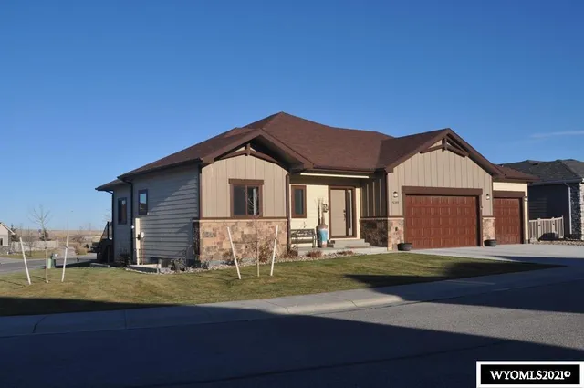 $500,000 | 5212 Henning Loop, Casper, WY 82609