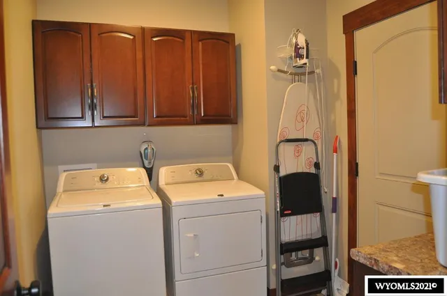 $500,000 | 5212 Henning Loop, Casper, WY 82609