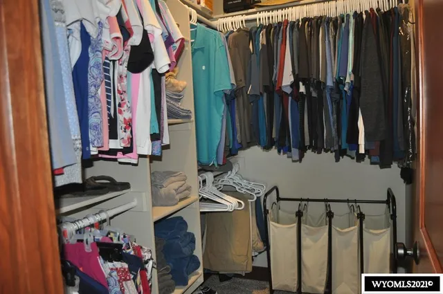 $500,000 | 5212 Henning Loop, Casper, WY 82609