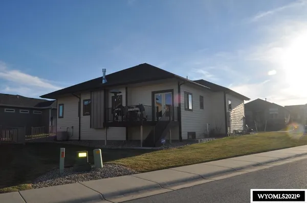$500,000 | 5212 Henning Loop, Casper, WY 82609
