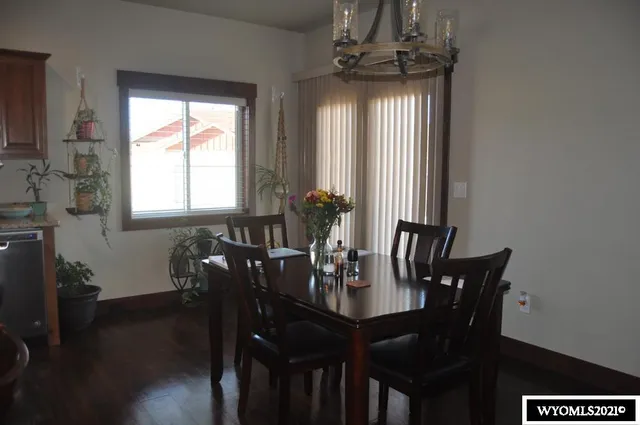 $500,000 | 5212 Henning Loop, Casper, WY 82609