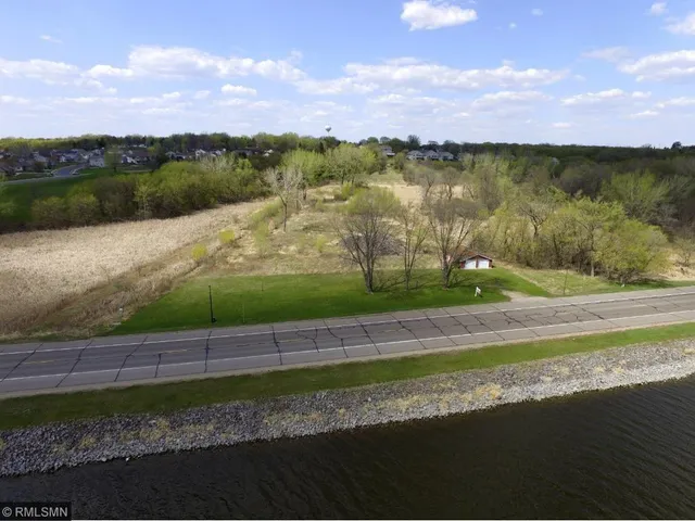 $320,000 | 609 Lake Boulevard Northwest, Buffalo, MN 55313