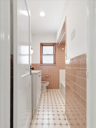$2,650 | 73 Newman Avenue, Unit 4, Bayonne, NJ 07002