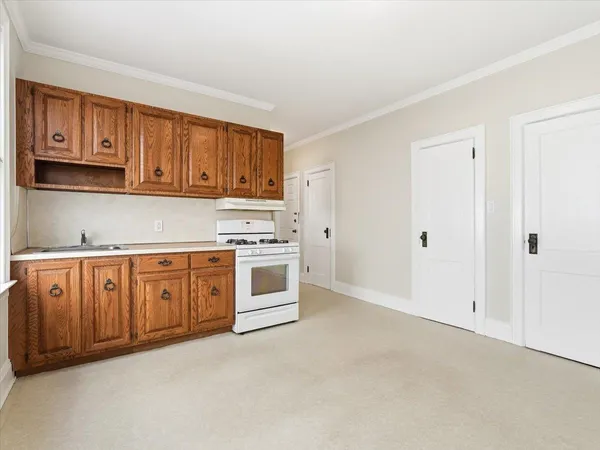 $2,650 | 73 Newman Avenue, Unit 4, Bayonne, NJ 07002