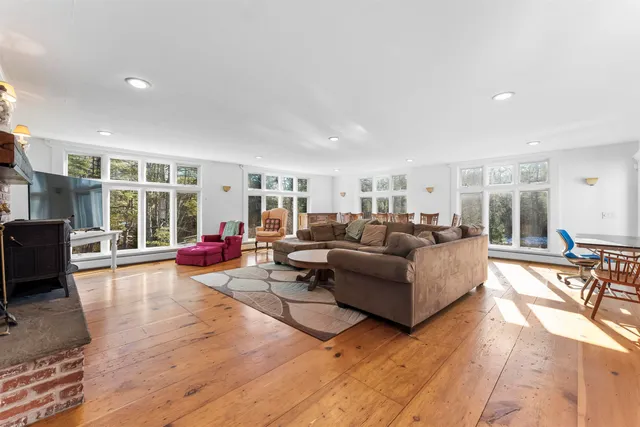 $875,000 | 42 Blackberry Lane, Jamaica, VT 05343