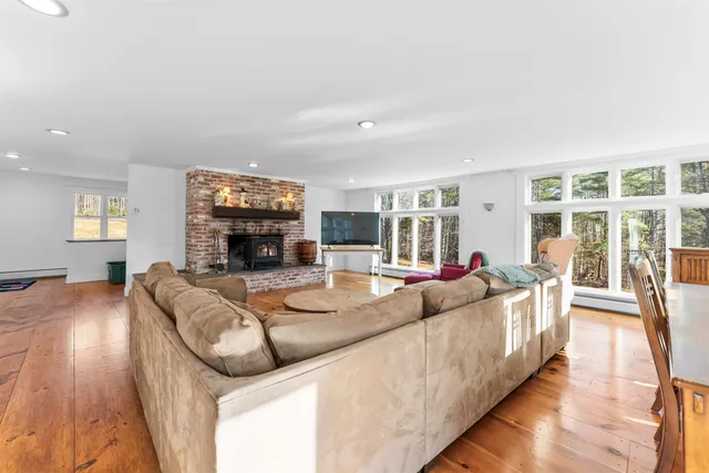 $875,000 | 42 Blackberry Lane, Jamaica, VT 05343