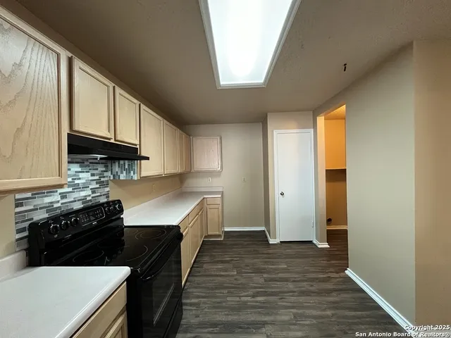 $1,425 | 6847 Canary Meadow Drive, Converse, TX 78109