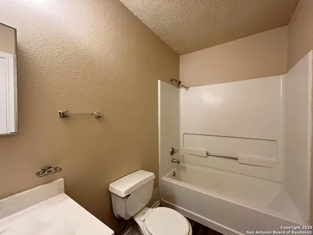 $1,425 | 6847 Canary Meadow Drive, Converse, TX 78109