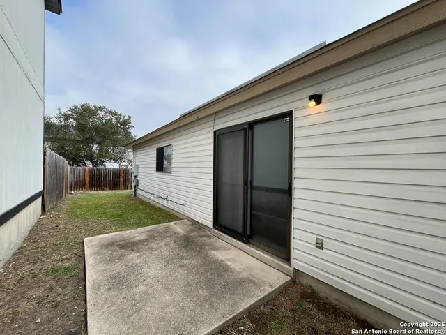 $1,425 | 6847 Canary Meadow Drive, Converse, TX 78109