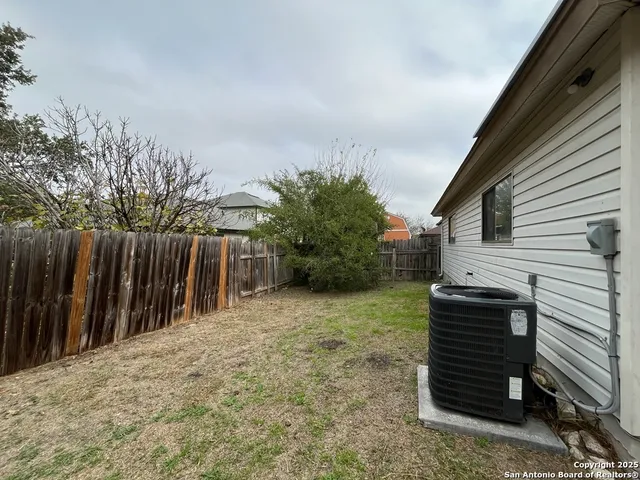 $1,425 | 6847 Canary Meadow Drive, Converse, TX 78109