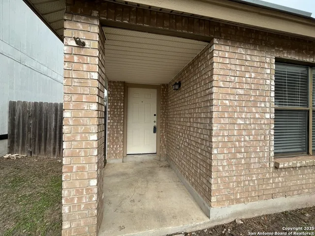 $1,425 | 6847 Canary Meadow Drive, Converse, TX 78109