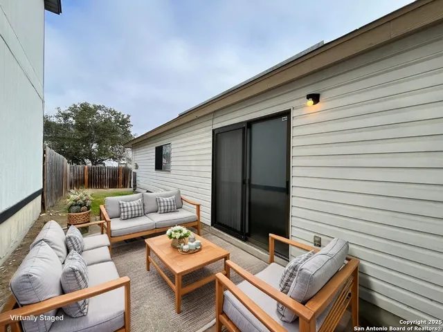 $1,425 | 6847 Canary Meadow Drive, Converse, TX 78109