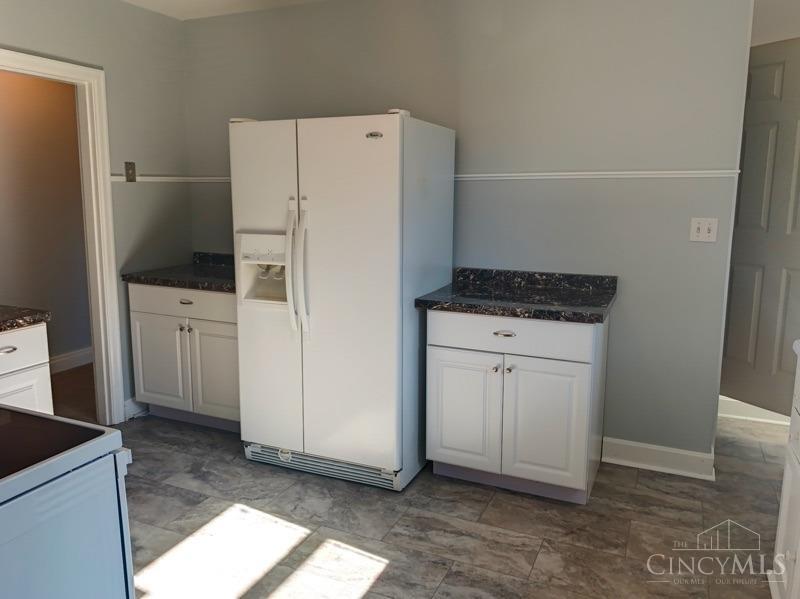 3954 School Section Road Cincinnati, OH 45211 - Photo 11 of 22