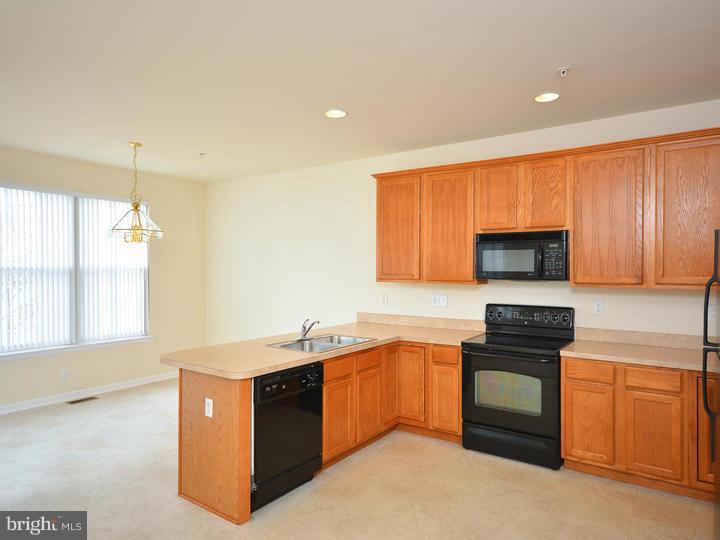 2705 Shelburne Road Downingtown, PA 19335 - Photo 3 of 20 Kitchen