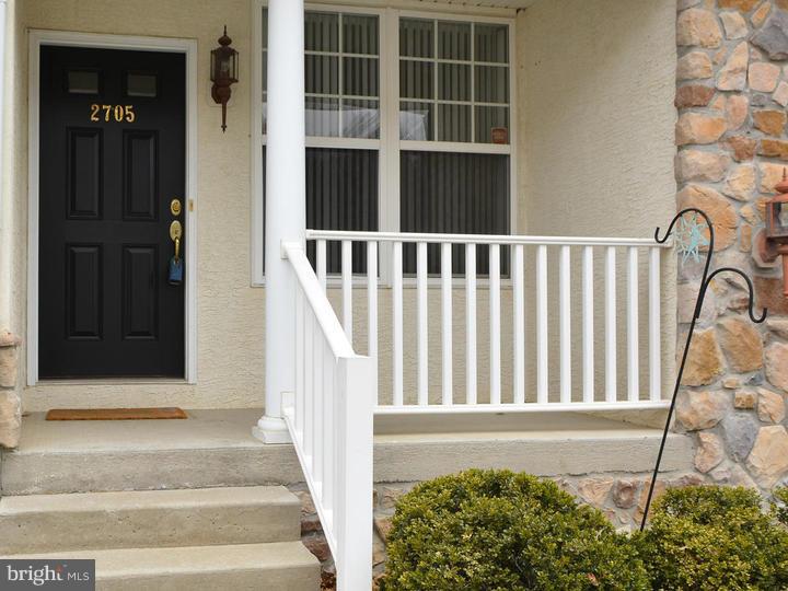 2705 Shelburne Road Downingtown, PA 19335 - Photo 8 of 20 Porch