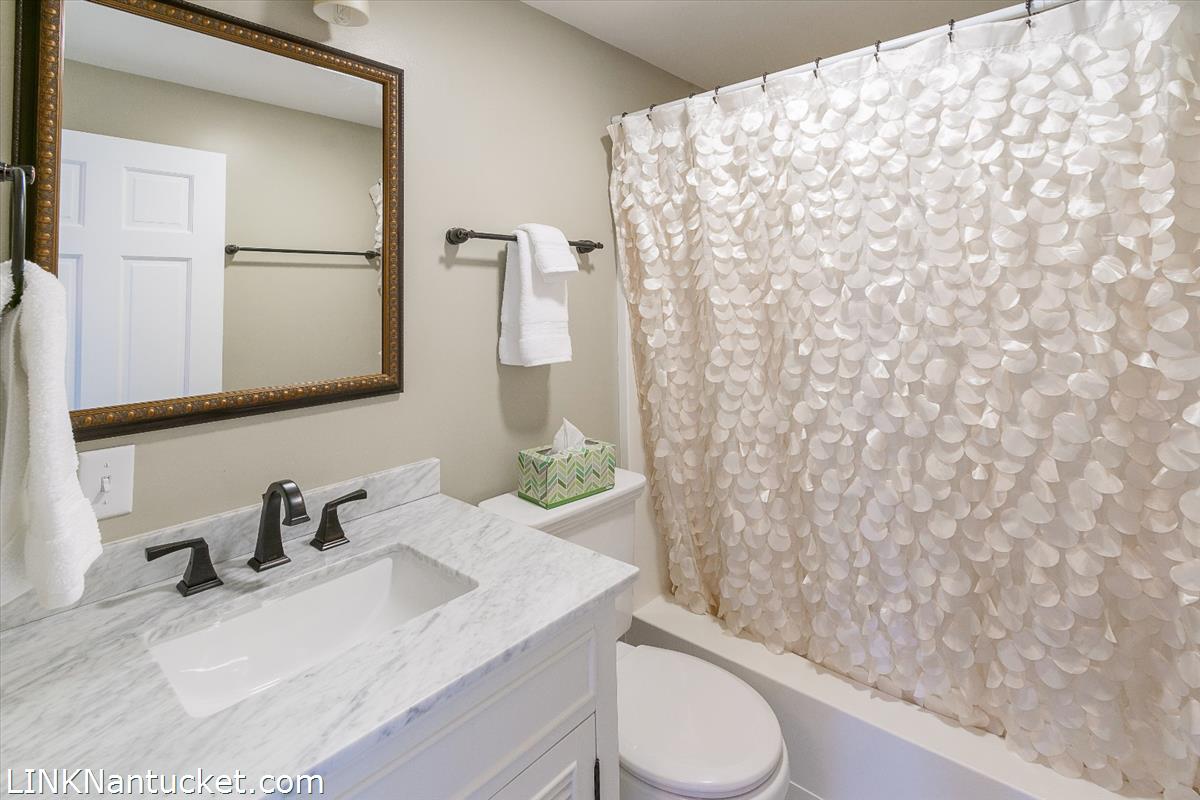 40 Squam Road Nantucket, MA 02554 - Photo 14 of 19 Gallery Image 14