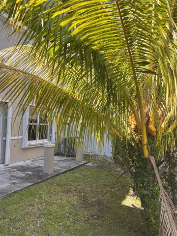 $4,200 | 5431 Southwest 70th Place North, Miami, FL 33155