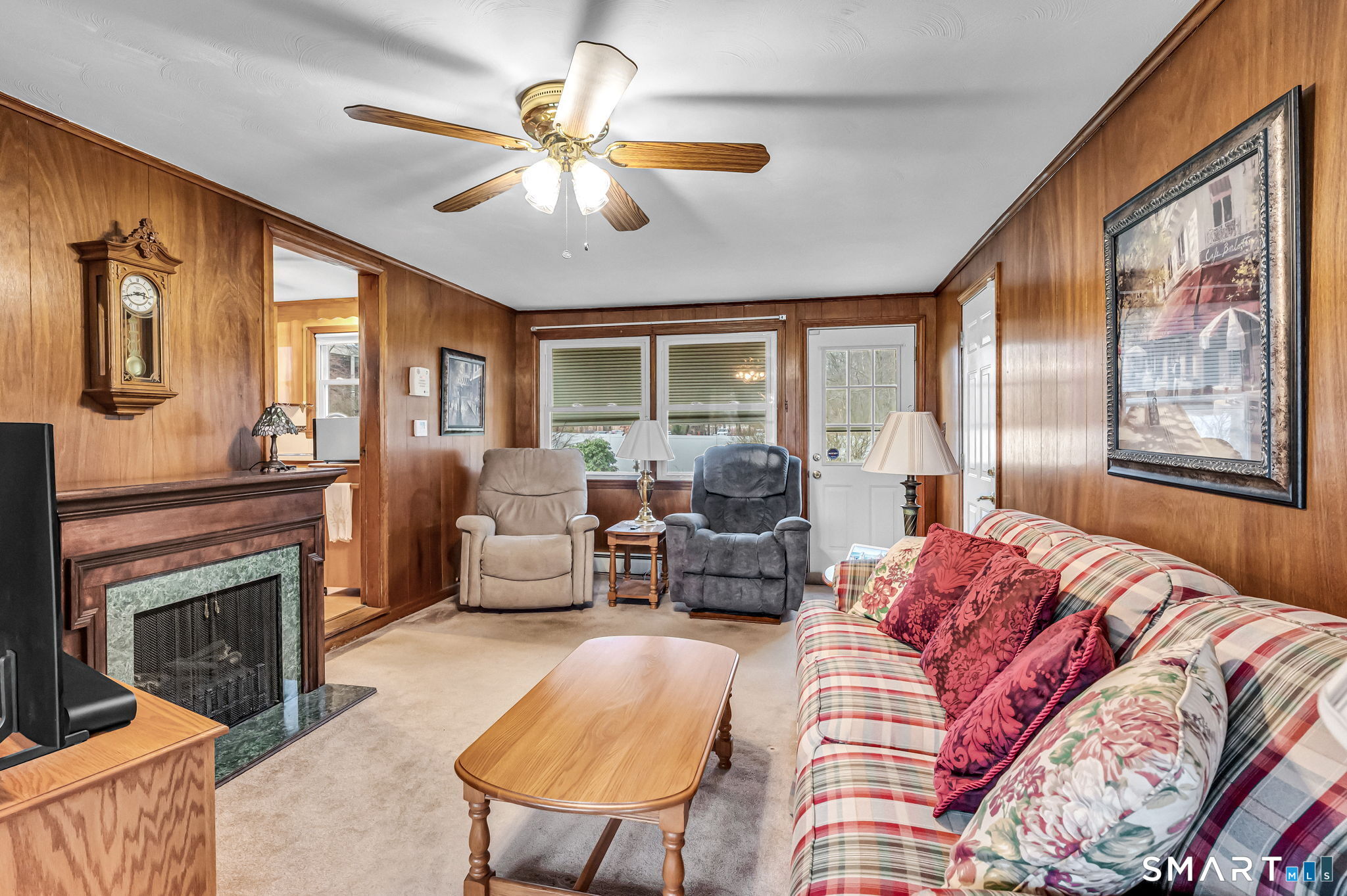 21 Riviera Drive Enfield, CT 06082 - Photo 9 of 33