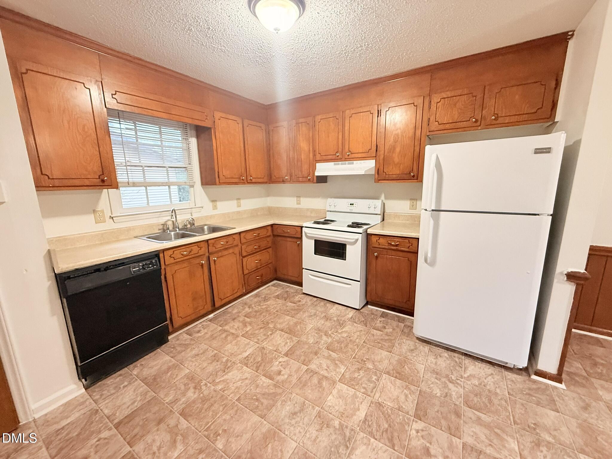 4212 Green Road Raleigh, NC 27604 - Photo 5 of 21 Kitchen2