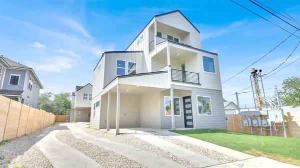 $3,100 | 7208 Providence Avenue, Unit 1, Austin, TX 78752