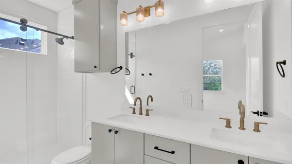 $3,100 | 7208 Providence Avenue, Unit 1, Austin, TX 78752