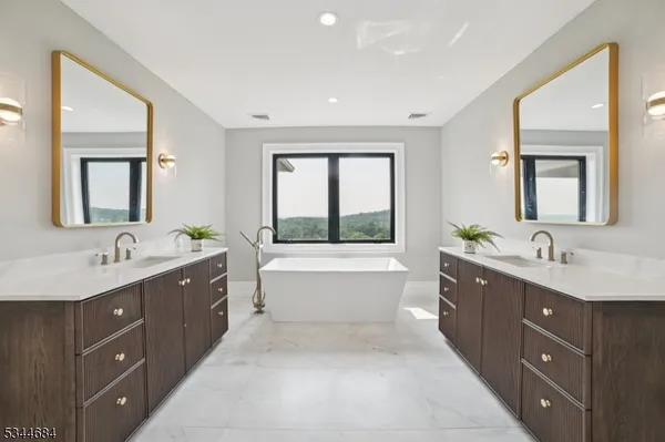 $2,895,000 | 23 Argyle Court, Summit, NJ 07901