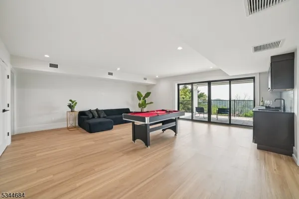 $2,895,000 | 23 Argyle Court, Summit, NJ 07901