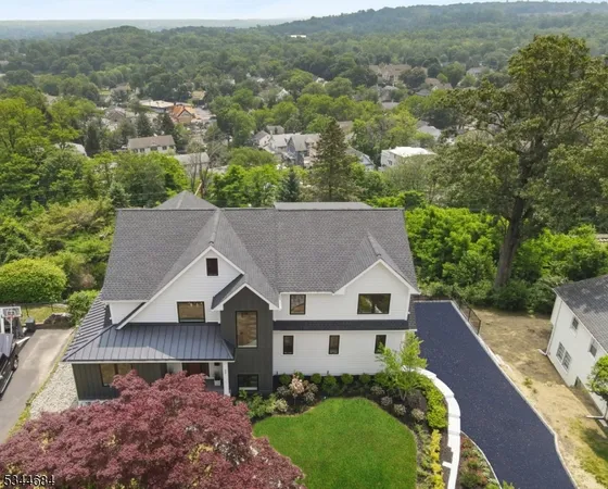 $2,895,000 | 23 Argyle Court, Summit, NJ 07901