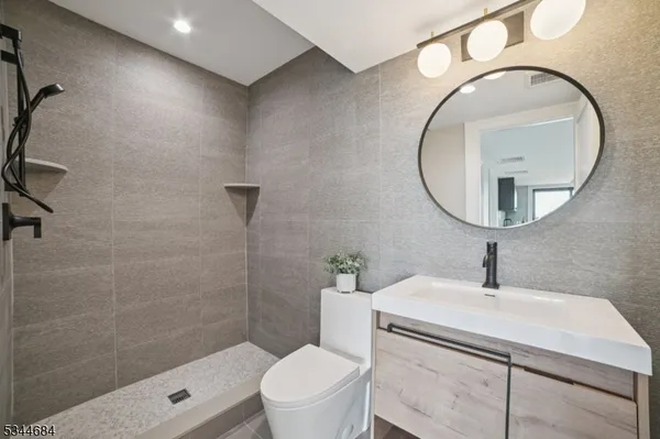 $2,895,000 | 23 Argyle Court, Summit, NJ 07901