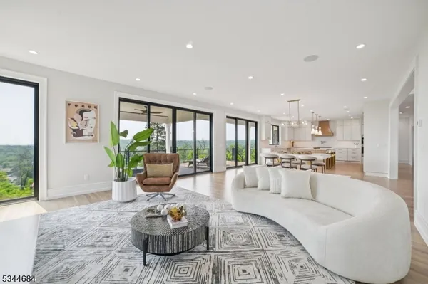 $2,895,000 | 23 Argyle Court, Summit, NJ 07901