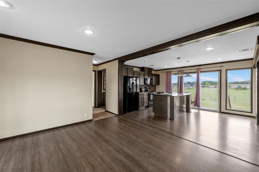 177 Lillie Valley Road Waco, TX 76705 - Photo 4 of 20